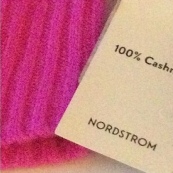NWT NORDSTROM  WOMENS CASHMERE KNIT BEANIE HOT PINK NWT - Picture 4 of 7